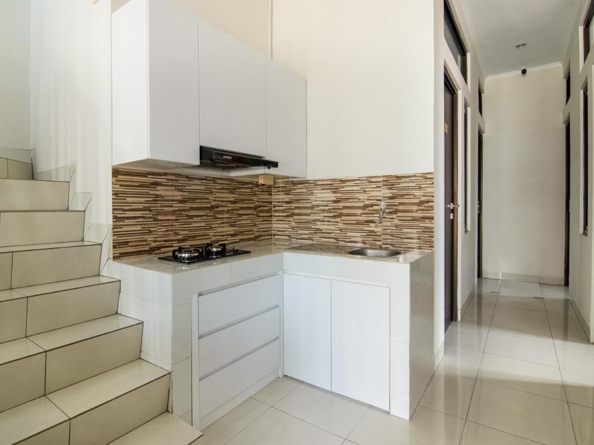Oyo 3824 Columbus Residence J1 Telukjambe 외부 사진