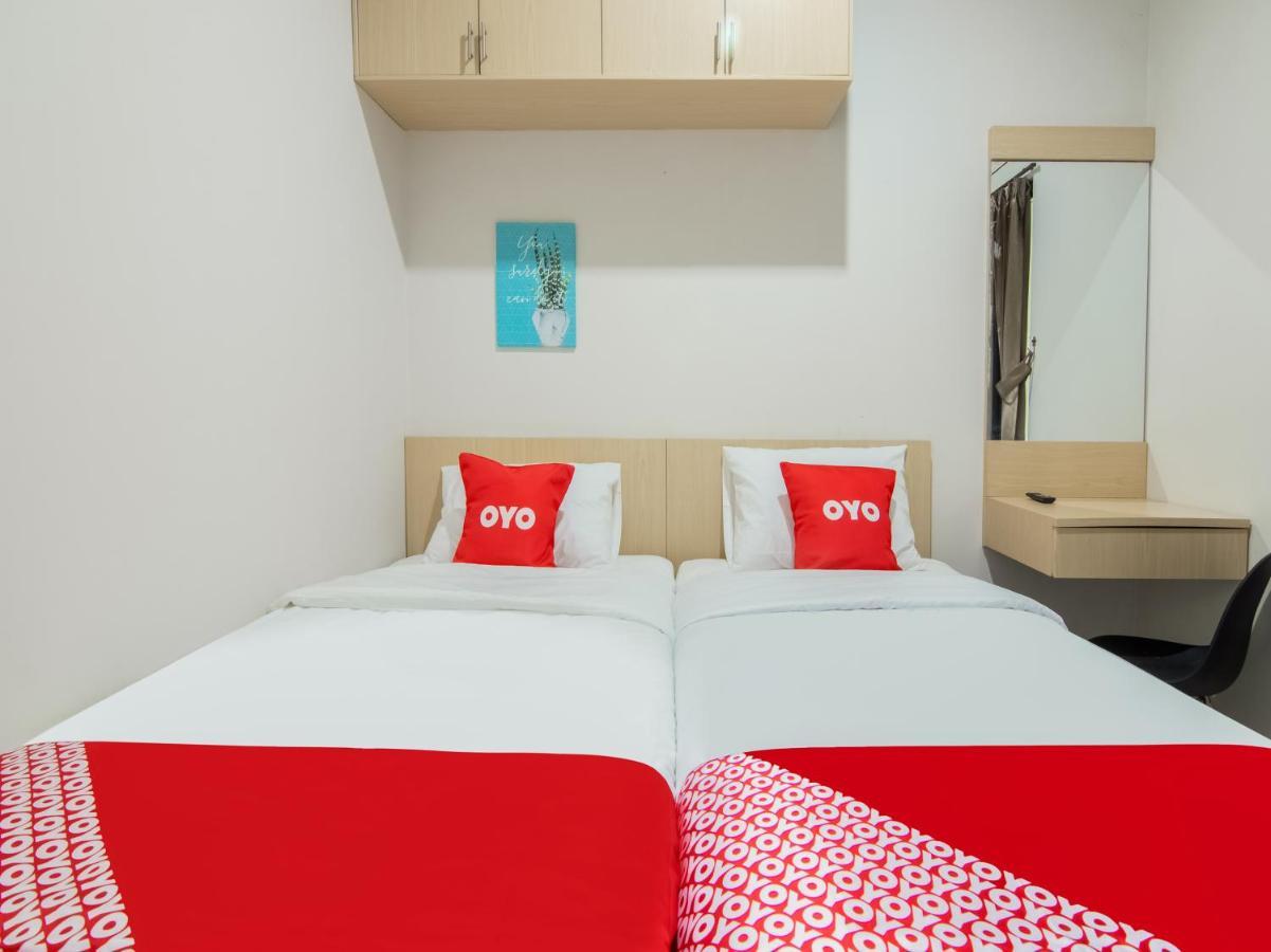 Oyo 3824 Columbus Residence J1 Telukjambe 외부 사진