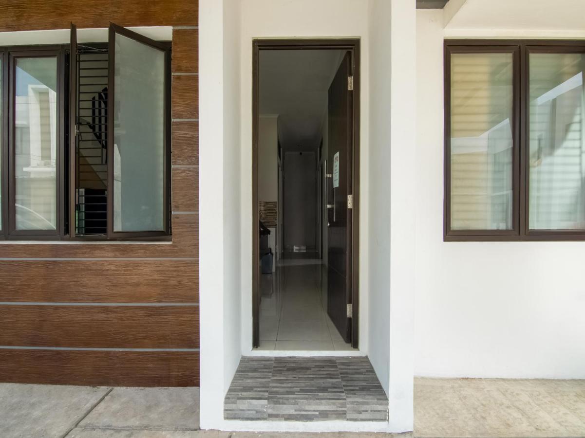 Oyo 3824 Columbus Residence J1 Telukjambe 외부 사진